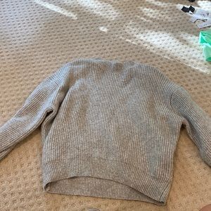 grey knit sweater